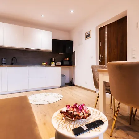 Radkowskie Julia Z Widokiem Na Zalew I Gory