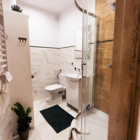 Radkowskie Julia Z Widokiem Na Zalew I Gory רדקוב