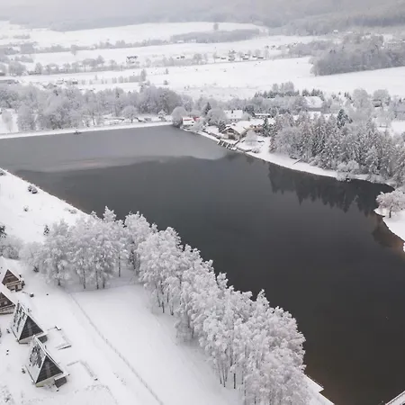 Radkowskie Julia Z Widokiem Na Zalew I Gory רדקוב