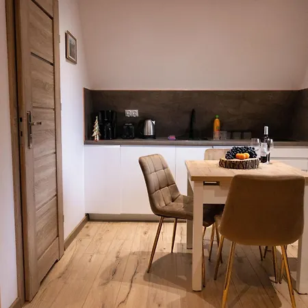 Radkowskie Julia Z Widokiem Na Zalew I Gory רדקוב