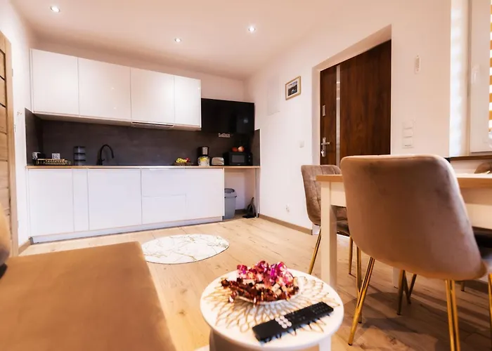 Radkowskie Julia Z Widokiem Na Zalew I Gory