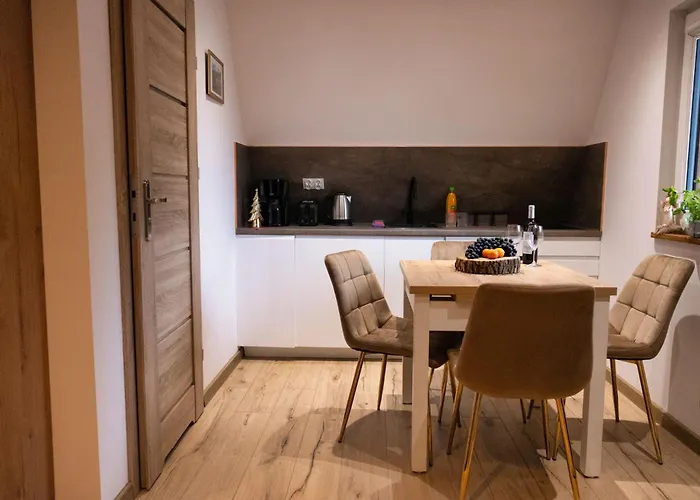 Radkowskie Julia Z Widokiem Na Zalew I Gory Radkow